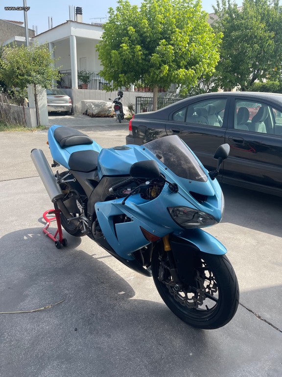 Kawasaki Ninja ZX - 10 R 2004