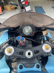 Kawasaki Ninja ZX - 10 R 2004-thumb-8