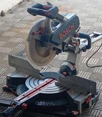 Φαλτσοπριονο  GCM 12 SD professional