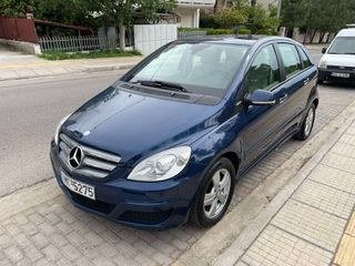 Mercedes-Benz B 180 2011