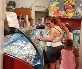 Ιταλική βιτρινα παγωτου 2,20