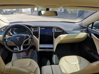 Tesla Model S 2014 S85-thumb-15