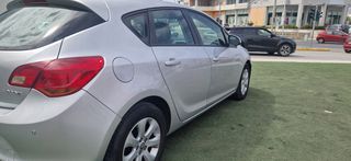 Opel Astra 2015-thumb-9