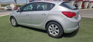 Opel Astra 2015-thumb-10