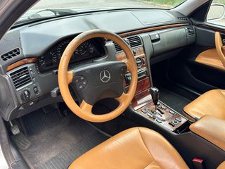 Mercedes-Benz E 200 2001 COMPRESSOR CLASSIC AUTOMATIC-thumb-9