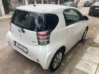Toyota iQ 2011 normal