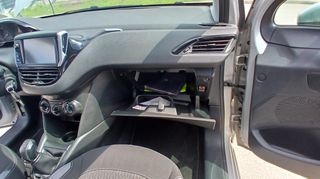 Peugeot 208 2016 DIESEL-thumb-43
