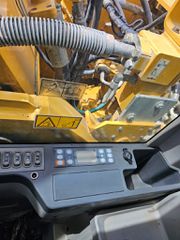 Εκσκαφέας Με Ερπύστριες CAT 2016 330 FLN-thumb-49
