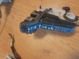 1  ΚΛΕΙΔΑΡΙΑ  ΠΙΣΩ  ΔΕΞΙΑ  TOYOTA YARIS 11-14-thumb-1