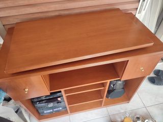 Έπιπλο Τηλεόρασης & Hi-Fi + Δώρο Hi-Fi Sony