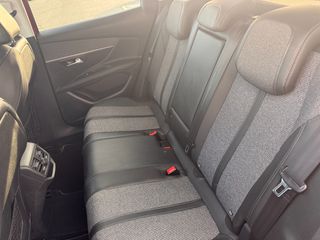 Peugeot 3008 2018-thumb-21