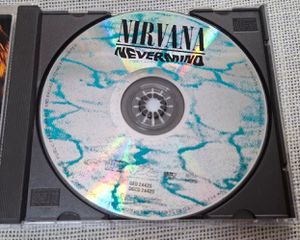 Nirvana – Nevermind  CD-thumb-2