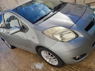 Toyota Yaris 2010 YARIS 1.3 VVTI