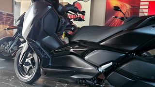 Yamaha XMAX 300 2026-thumb-6
