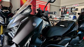 Yamaha XMAX 300 2026-thumb-9