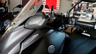 Yamaha XMAX 300 2026-thumb-12