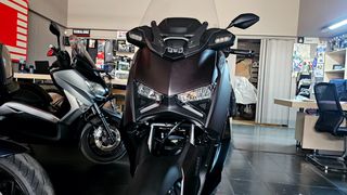 Yamaha XMAX 300 2026-thumb-16