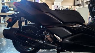 Yamaha XMAX 300 2026-thumb-21