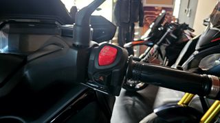 Yamaha XMAX 300 2026-thumb-26