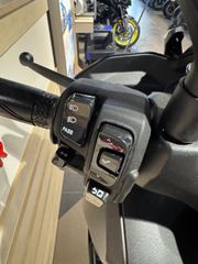 Yamaha XMAX 300 2026 ΝΟΥΛΑΣ-thumb-7