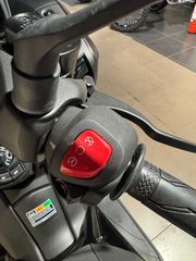 Yamaha XMAX 300 2026 ΝΟΥΛΑΣ-thumb-8