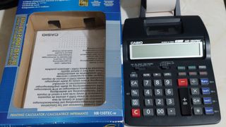 Αριθμομηχανή CASIO HR-150TEC-W σε άριστη κατάσταση στη συσκευασία της, πωλείται λόγω μη χρήσης. Παράδοση χέρι με χέρι.