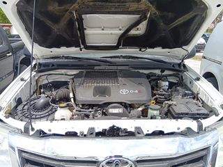 Toyota Hilux 2016-thumb-13