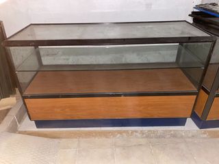 Βιτρίνα-thumb-1