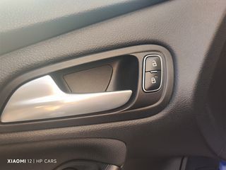 Ford Focus 2018 Cool & Connect-thumb-31