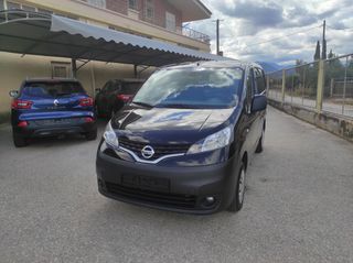 Nissan NV 200 2016