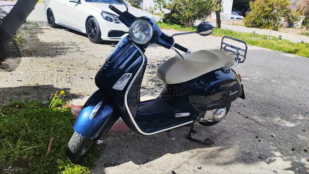 Piaggio Vespa GTS 250 2016 IE
