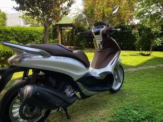 Piaggio Beverly 300i 2011-thumb-3