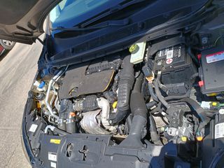 Peugeot 308 2016 BLUE HDI Diesel 1560cc 100Hp-thumb-16