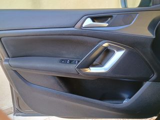 Peugeot 308 2016 BLUE HDI Diesel 1560cc 100Hp-thumb-23