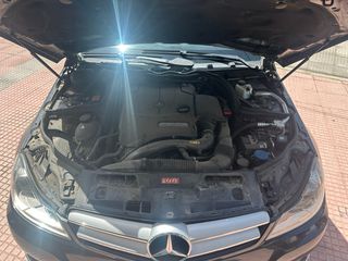 Mercedes-Benz C 180 2012 W204-thumb-12