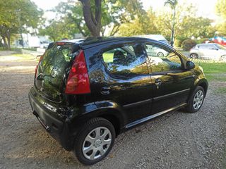 Peugeot 107 2012-thumb-11