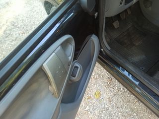 Peugeot 107 2012-thumb-23