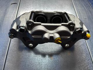 Δαγκάνα Εμπρός Δεξιά Toyota Hilux 2016-2020 47730-0K350