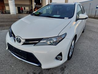 Toyota Auris 2014