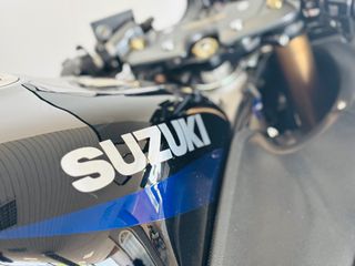 Suzuki GSXR 1300 Hayabusa 2004 GEN1 - 1ο ΧΕΡΙ - ΕΛΛΗΝΙΚΟ - ΜΕ ΕΞΑΤΜΙΣΕΙΣ - ΑΡΙΣΤΟ-thumb-39