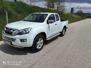 Isuzu D-Max 2015-thumb-5