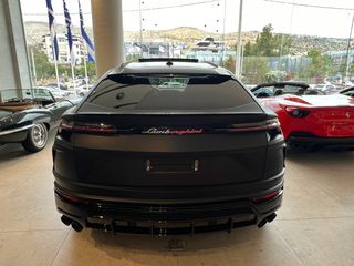 Lamborghini Urus 2019-thumb-4