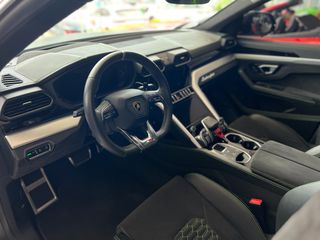 Lamborghini Urus 2019-thumb-9