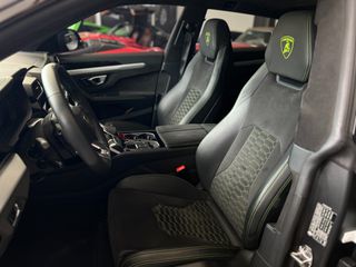 Lamborghini Urus 2019-thumb-11