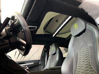 Lamborghini Urus 2019-thumb-12