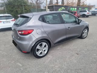Renault Clio 2014-thumb-8