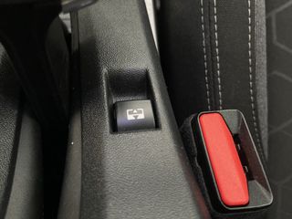Peugeot 2008 2016 automatic panorama-thumb-19