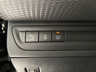 Peugeot 2008 2016 automatic panorama-thumb-20