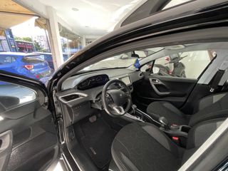 Peugeot 2008 2016 automatic panorama-thumb-9