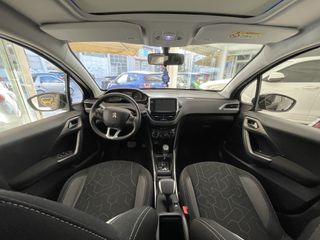 Peugeot 2008 2016 automatic panorama-thumb-13